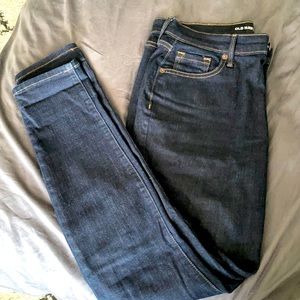 Old Navy dark denim size 6 curvy mid rise jeans
